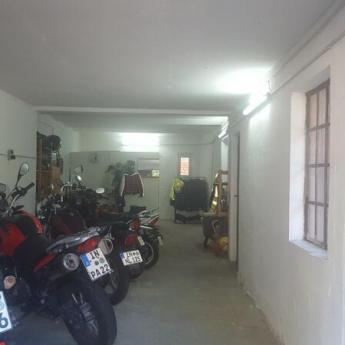 Motorrad-Garage